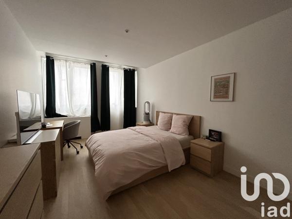 Appartement 5 pièces de 212 m² à Paris (75020)