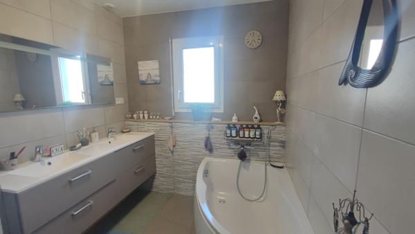 Maison Le Poire Sur Vie 5 pièce(s) 116 m2