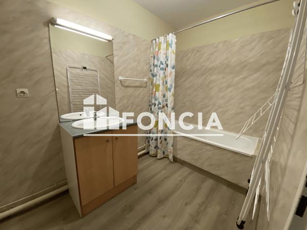 Location Appartement 3 pièces 48.5 m² - 14 RUE DE LA SOLE La Rochelle 17000