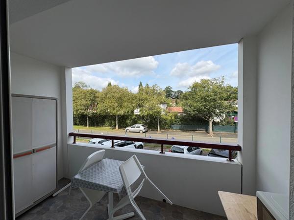 À Vendre – Studio meublé à Cambo-les-Bains 64 (20 m² + loggia 5 m²)
