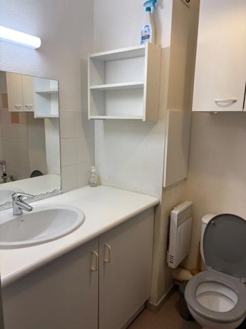 À Vendre – Studio meublé à Cambo-les-Bains 64 (20 m² + loggia 5 m²)