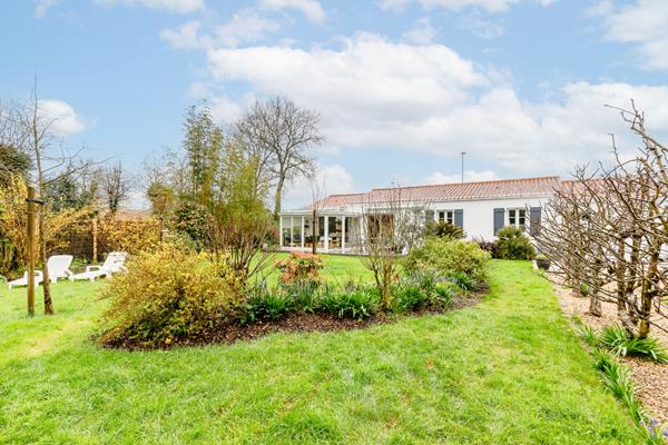 Maison d'exception à vendre à Challans - 5 pièces, 114 m², terrain 892 m²