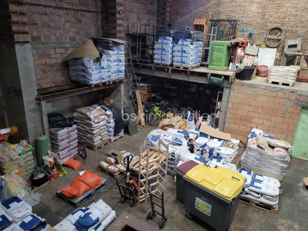 Local commercial de 359,99 m²