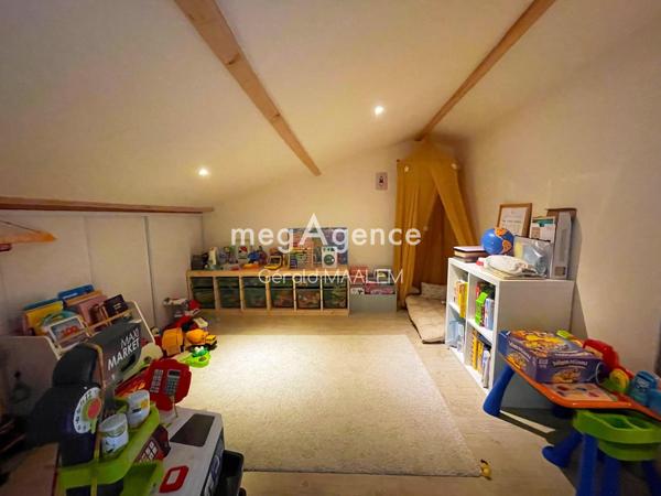 Maison à ROQUEBRUNE-SUR-ARGENS, 83520 - 6 pièces 113m²