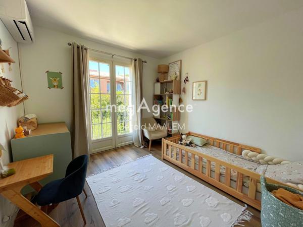 Maison à ROQUEBRUNE-SUR-ARGENS, 83520 - 6 pièces 113m²