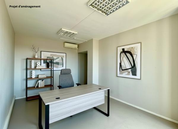 Bureau 22 pièces - 421 m²