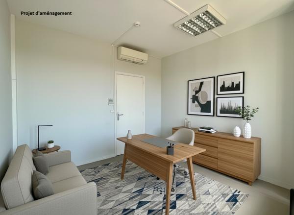 Bureau 22 pièces - 421 m²