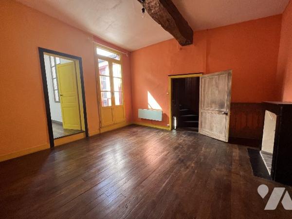 MAISON DE BOURG A VENDRE