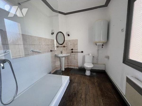MAISON DE BOURG A VENDRE
