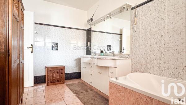 House for sale 6 rooms 157 m² Pia