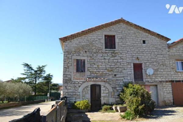 MAISON MITOYENNE EN PIERRES AVEC COURS