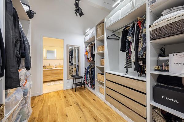 Duplex rénové de 105m² au sein du Château de Charly