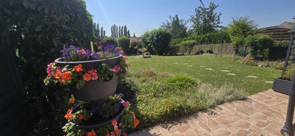 Bruay-la-Buissière (62700) Pavillon individuel en semi plain- pied à louer au prix de 900 euros