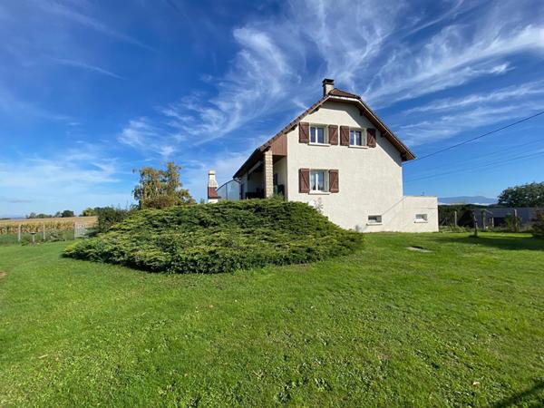Maison sur sous-sol complet dans un environnement calme avec un parc clos et arboré !