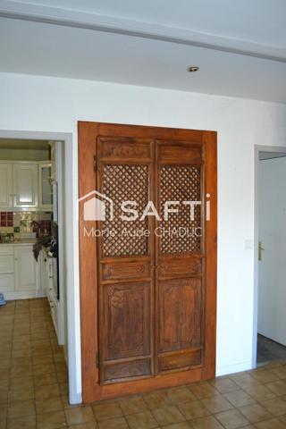 Maison T6 -136 m2 jardin attenant 1750 m2, forage