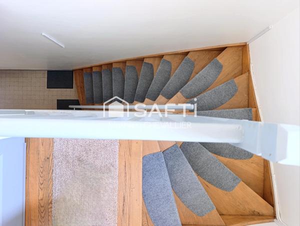 Maison rénovée avec jardin à 5 min du centre.