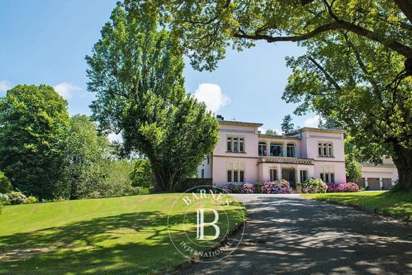 Urrugne, Maison 7 Chambres -  800 m² à vendre