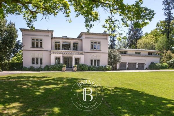 Urrugne, Maison 7 Chambres -  800 m² à vendre