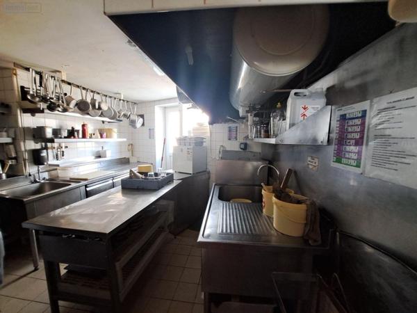 Murs commerciaux à vendre à Port-en-Bessin-Huppain dans le Calvados (14520), ref : N3597