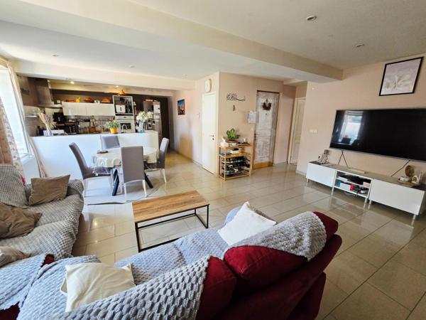 À vendre – Grand T3 de 77 m² – 1er étage – Petite copropriété à faibles charges