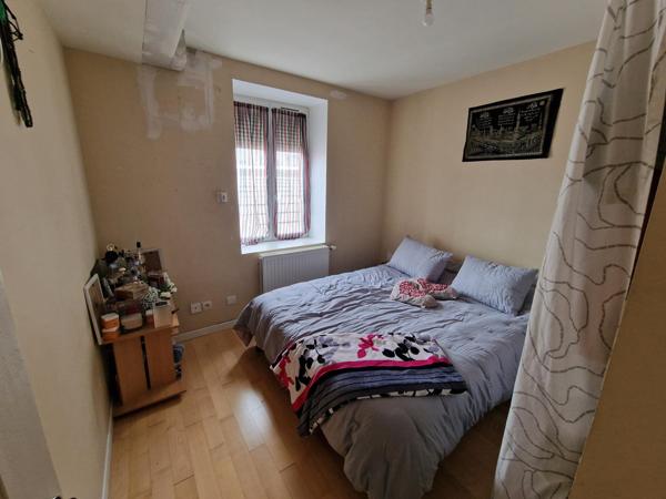 À vendre – Grand T3 de 77 m² – 1er étage – Petite copropriété à faibles charges