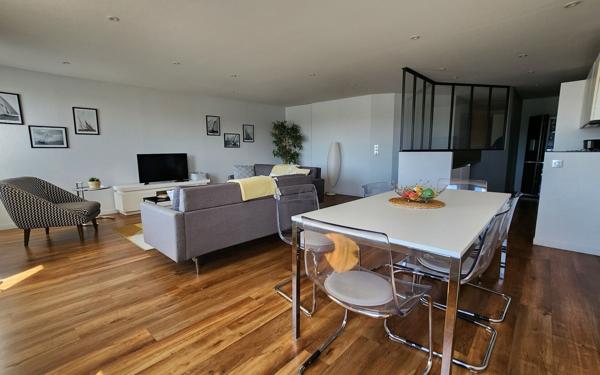 Appartement à vendre    3 pièces • 138 m2 La Rochelle