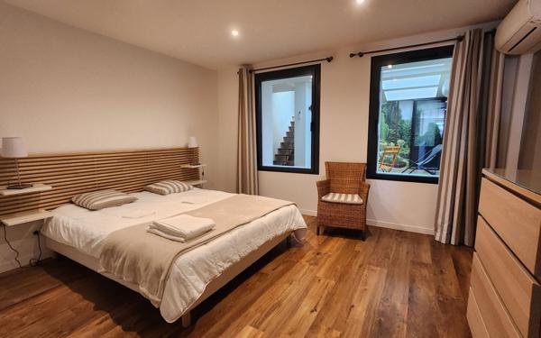 Appartement à vendre    3 pièces • 138 m2 La Rochelle