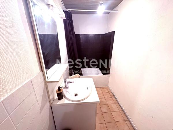 A VENDRE MAISON MITOYENNE SUR LAVELANET / POSSIBILITE DE FAIRE 4 LOGEMENTS