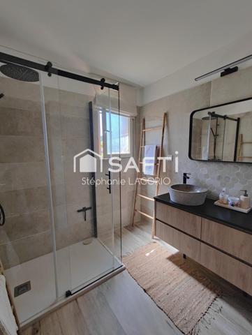 Maison 6 pièces de plain-pied avec piscine