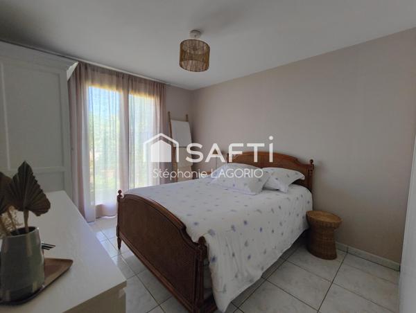 Maison 6 pièces de plain-pied avec piscine