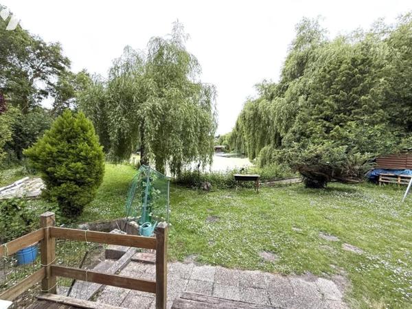 Parcelle de loisir avec étang