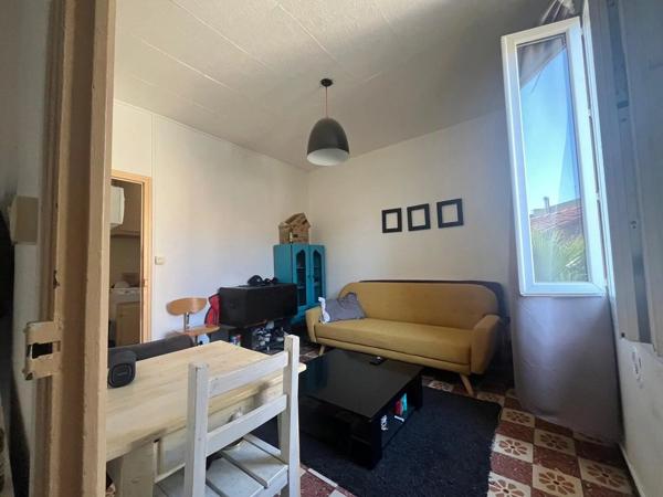 Vente                                                      Appartement
                        
                     3 pièces                      34 m2                     à Perpignan