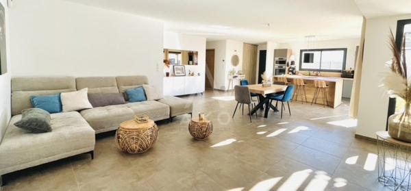 RARE ! MAISON DE PLAIN-PIED  GARAGE  PISCINE