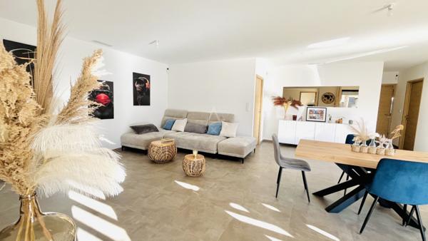 RARE ! MAISON DE PLAIN-PIED  GARAGE  PISCINE