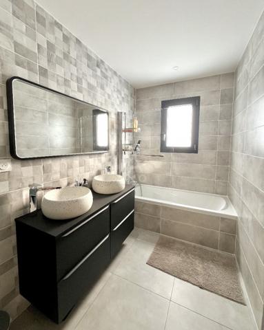 RARE ! MAISON DE PLAIN-PIED  GARAGE  PISCINE