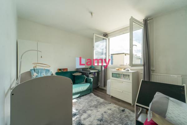 Annexe + appartement + parking