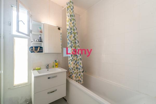 Annexe + appartement + parking