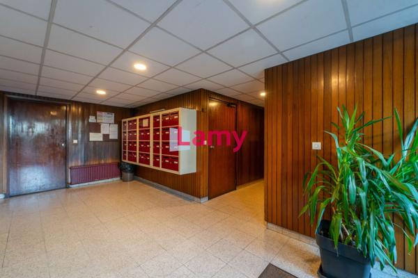 Annexe + appartement + parking