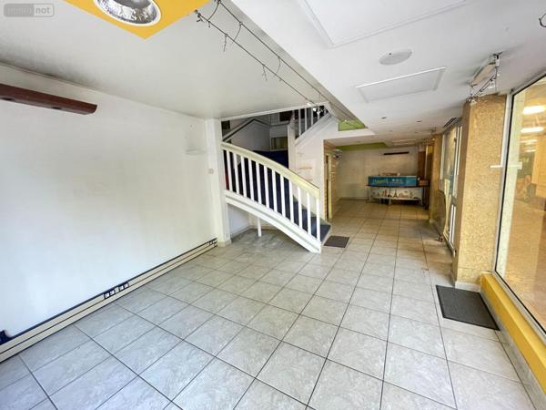 Local commercial à vendre à Manosque dans les Alpes-de-Haute-Provence (04100), ref : 025/1918   
Centre ville