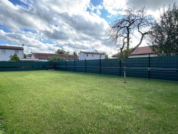 PAVILLON INDIVIDUEL DE PLAIN PIED - 3 CHAMBRES - GARAGE