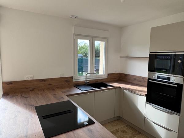 PAVILLON INDIVIDUEL DE PLAIN PIED - 3 CHAMBRES - GARAGE