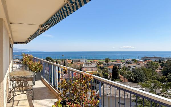 Appartement à vendre    5 pièces •  Antibes