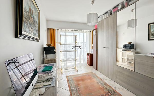 Appartement à vendre    5 pièces •  Antibes