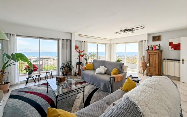 Appartement à vendre    5 pièces •  Antibes