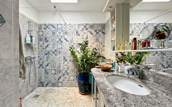 Appartement à vendre    5 pièces •  Antibes