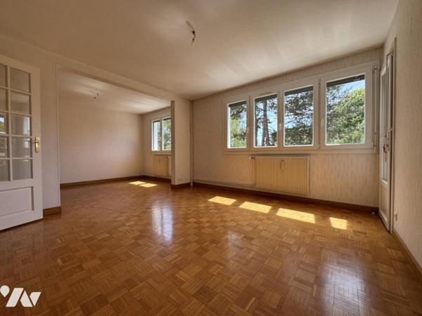 Appartement T3 avec garage cave et grenier 