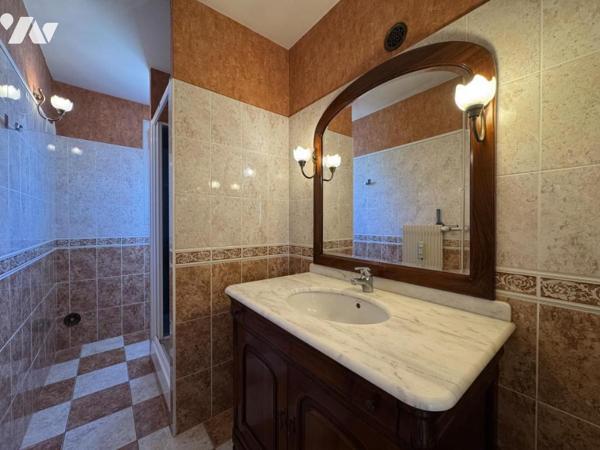 Appartement T3 avec garage cave et grenier 