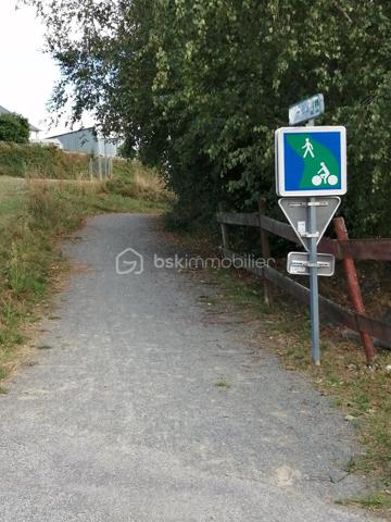 Local d activites de 550 m²