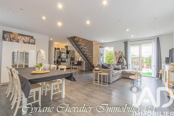 Maison à vendre 7 pièces 127 m² Maule
