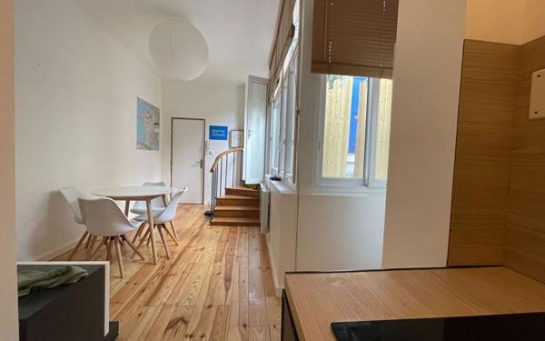 Appartement à louer    1 pièce •  Saintes